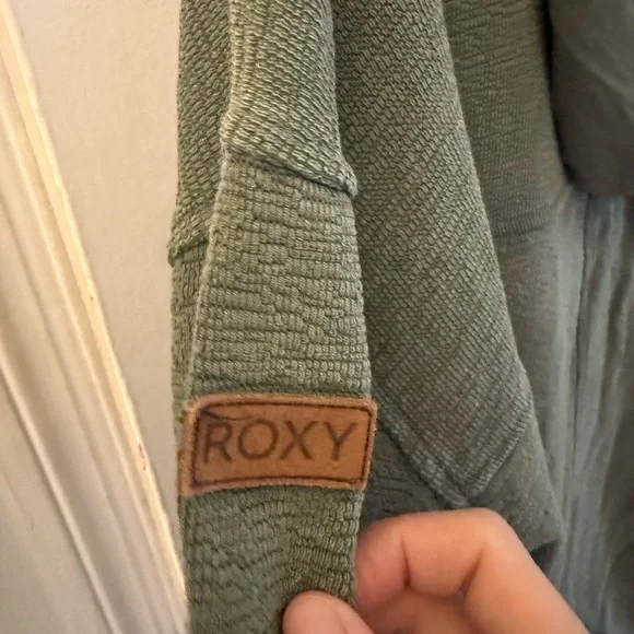 NWT Roxy olive green button up shacket large - Picture 6 of 6